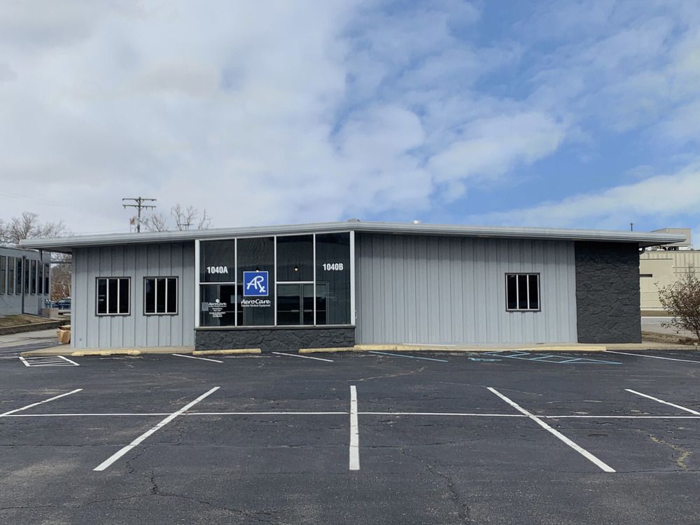 Attractive Investment Opportunity or High Visibility Space for Lease: 1040 2nd St, Columbus, IN 47201